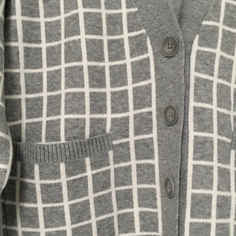 A New Day Women's L Cozy Knit Light Gray Windowpane Everyday Cardigan Sweater - Picture 3 of 7